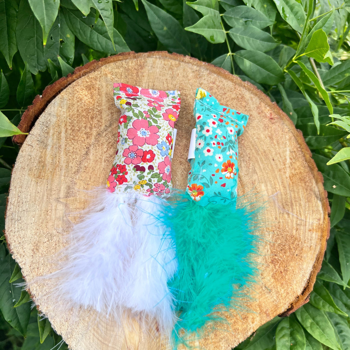 Feather Kicker Duos (Turquoise & White)