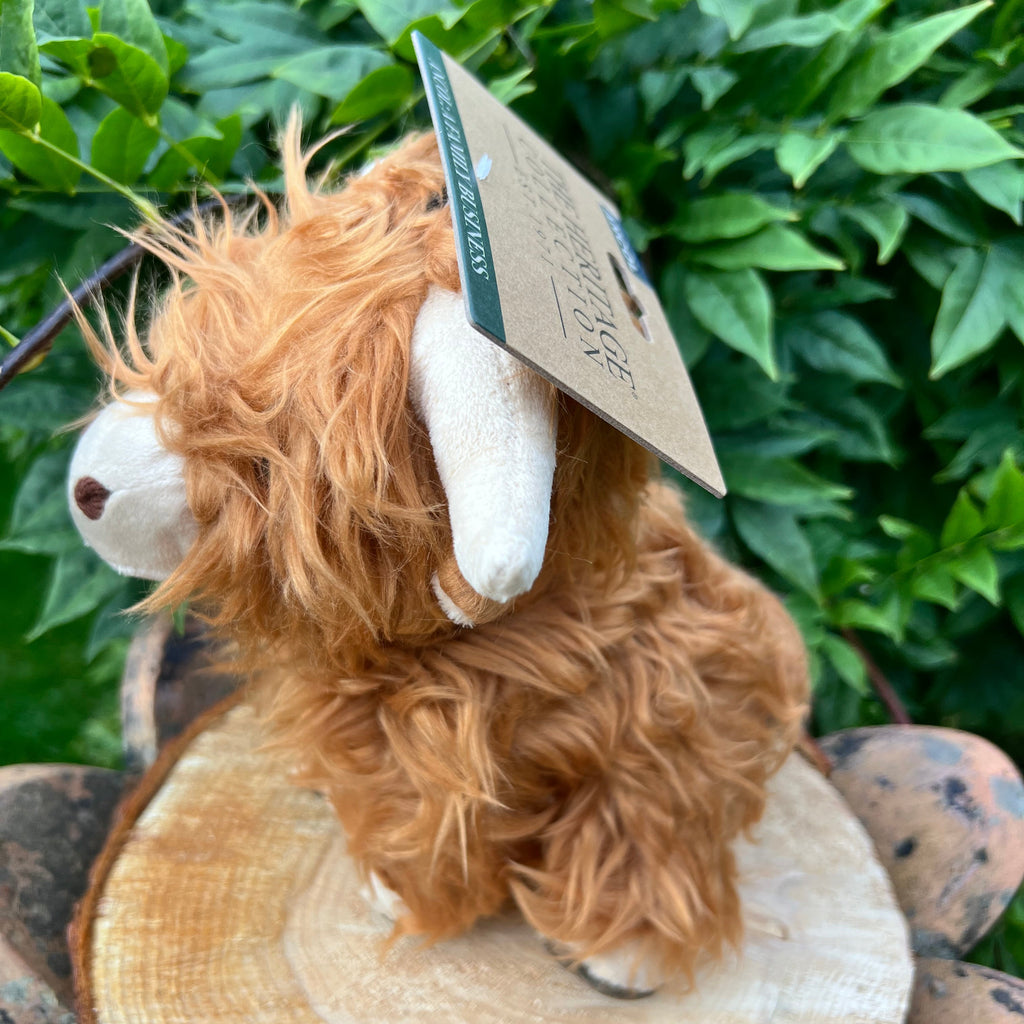 Heritage Fergus Highland Cow - Lakes and Tails